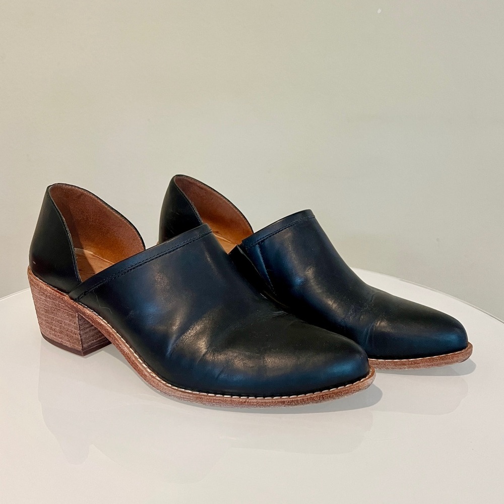 Madewell slip on low heel dress shoe